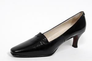 Chaussures en cuir avec semelle anti-dérapante