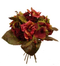 Bqt hydrangea/mum/rose burgundy/green 25cm  6/72